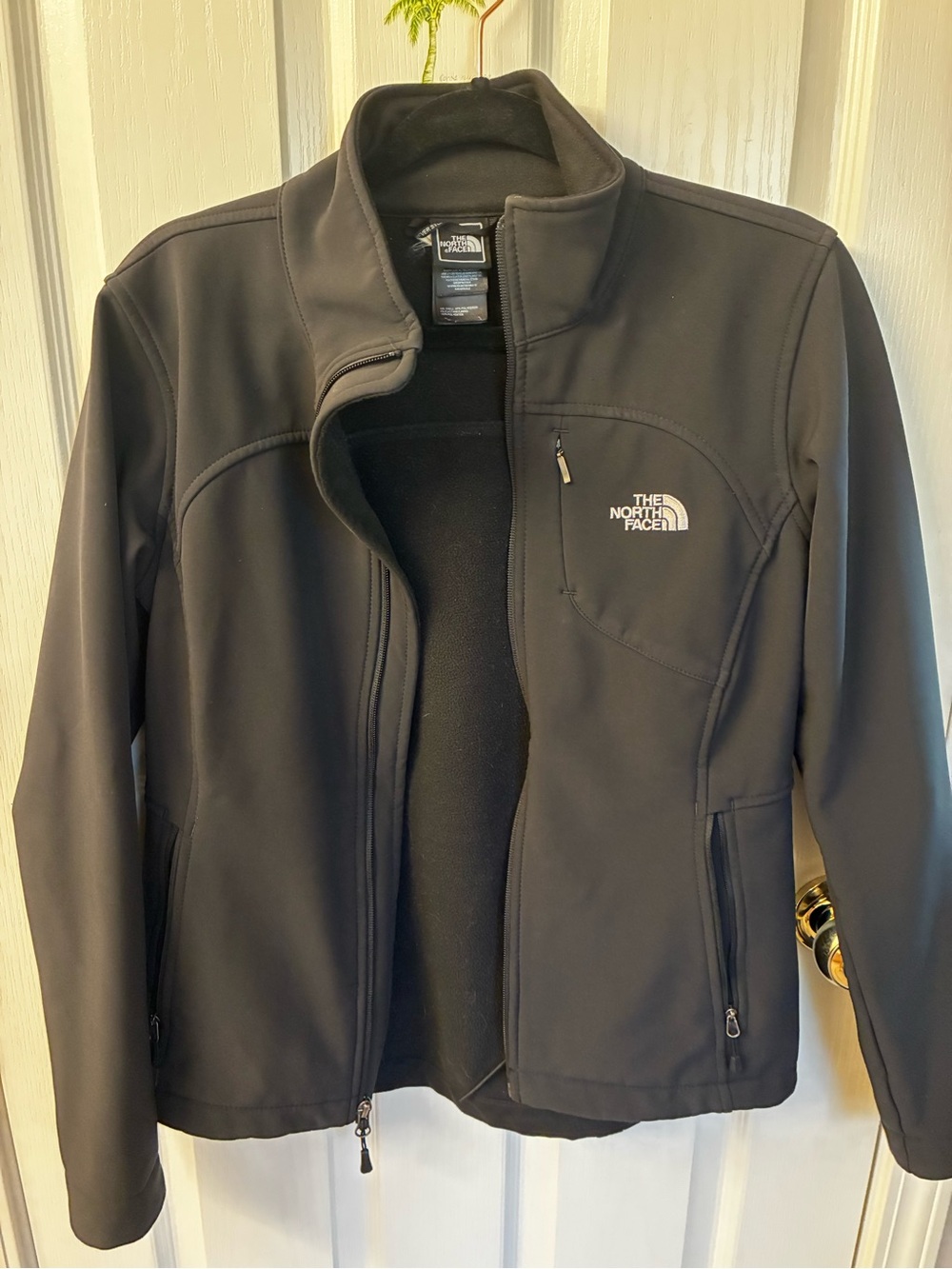 The North Face Women's Black Soft Shell Utility Jacket